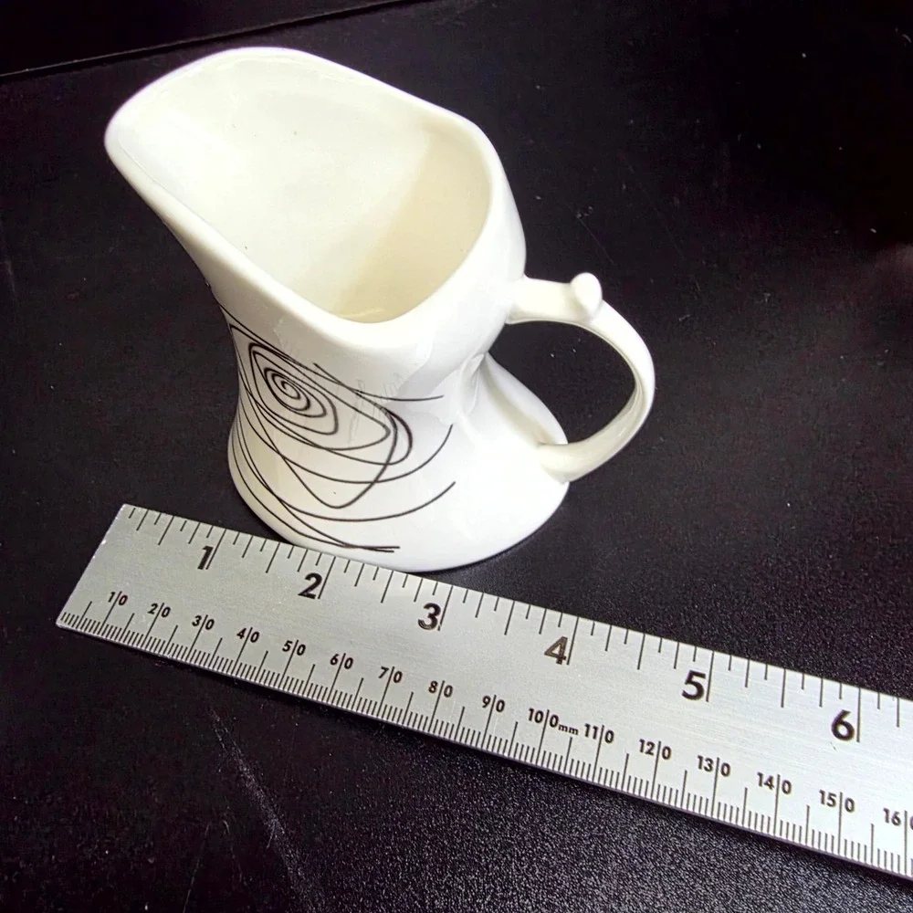 Modern Ceramic Sugar Bowl & Creamer Set White Black Rose Swirl Spiral Art Deco